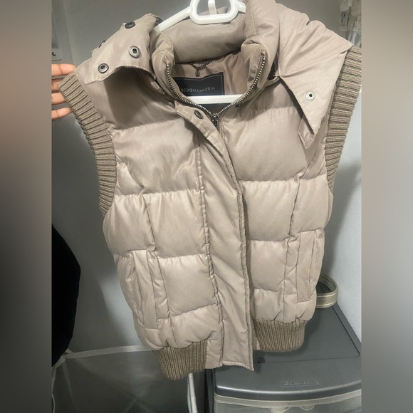Tan and cream BGBC puffer vest #pufferjacket - Picture 4 of 6